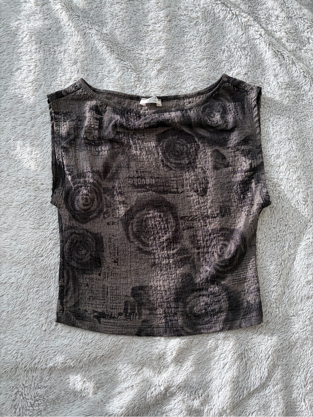 Y2K Textured Graphic Crop Top Cami